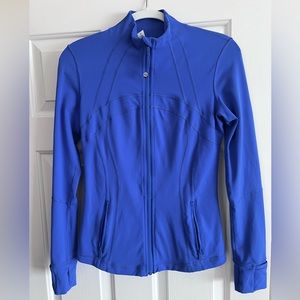 Lululemon Define Luon Jacket size 6. Gently worn, gorgeous color